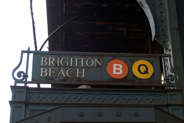 Brighton_Beach_old_sign_vc