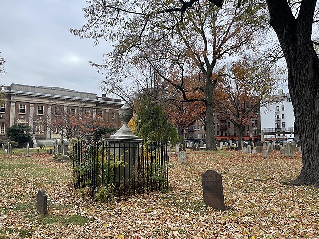 11_28_2021_Flatbush_Reformed_graveyard_and_building