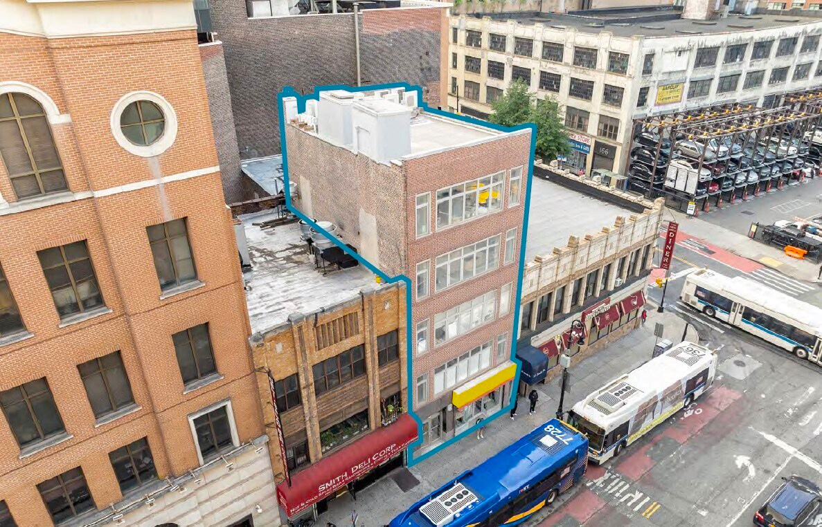 modern office spaces downtown brooklyn at 27 Smith Street